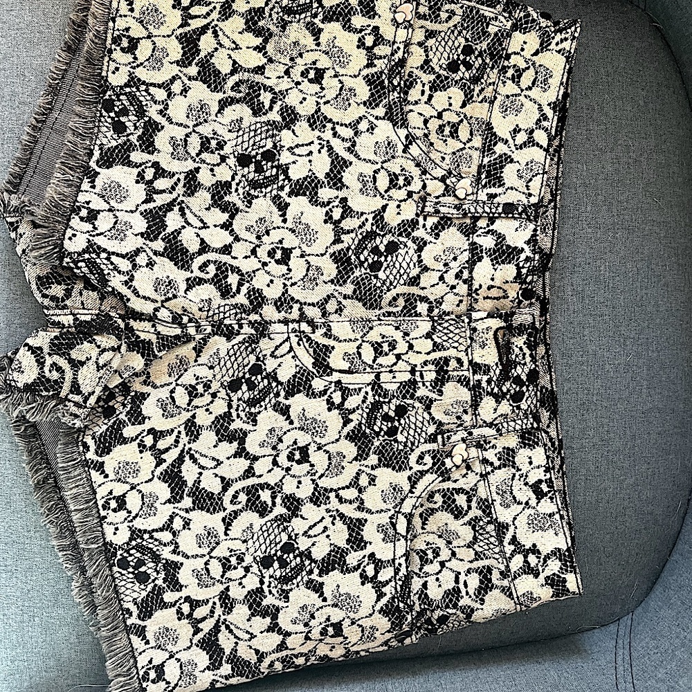 Nwt Betsey Johnson shorts 2